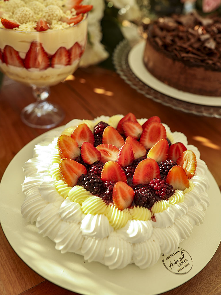 Pavlova de frutas vermelhas
